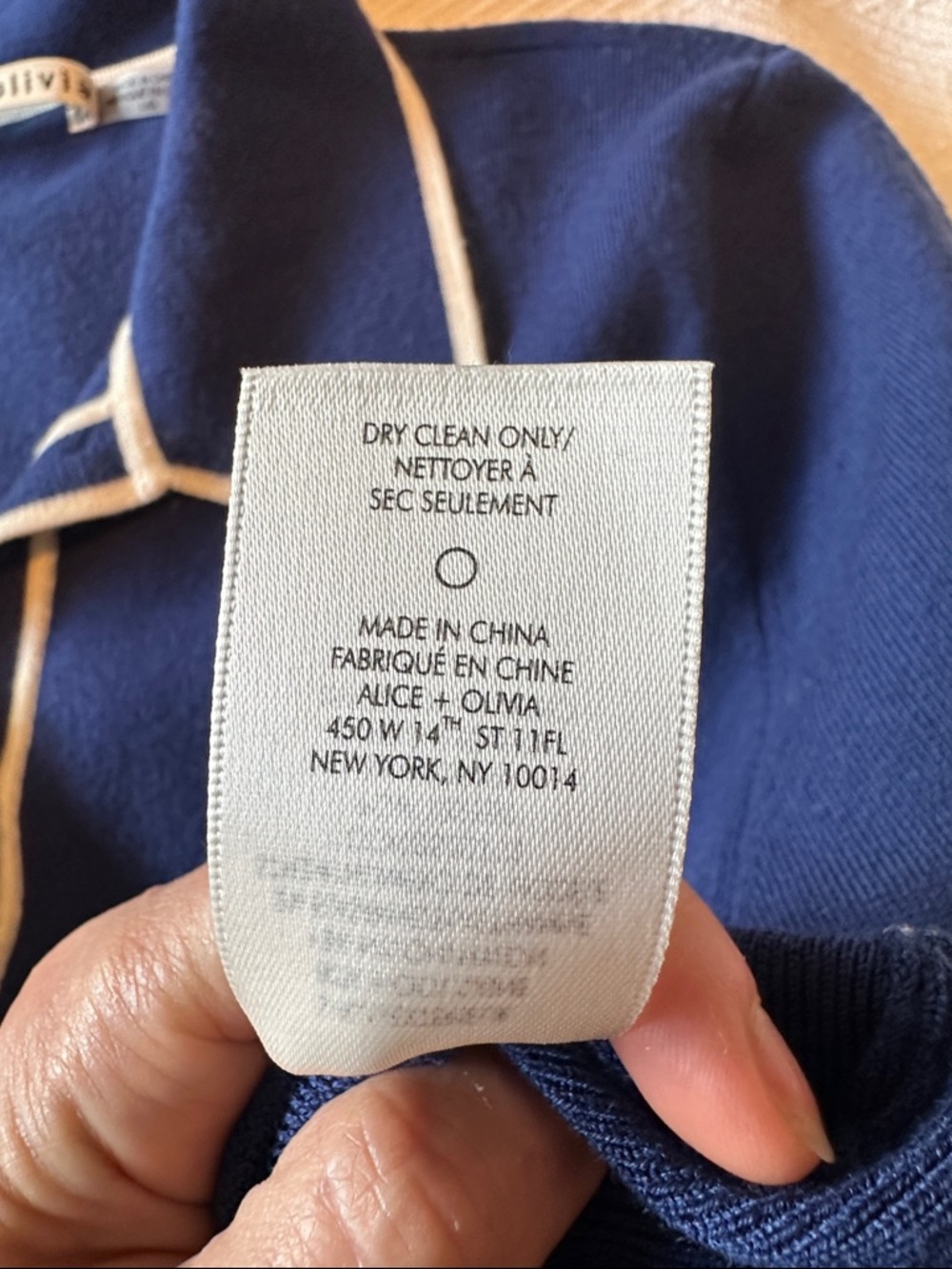 Alice + Olivia Marlena Button-Front Polo - Navy/White. Size Large. - Picture 5 of 5